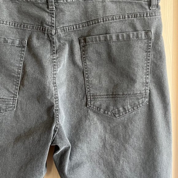 Kenneth Cole Men's Jeans Size 36x30 Gray Straight Denim Flat Front (38" Waist) - Picture 8 of 9